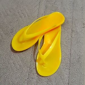 Girls flip flops